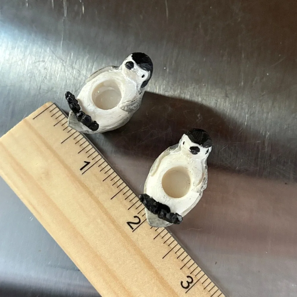 Pair of Decorative Penguin Birthday Candle Holders Small‎